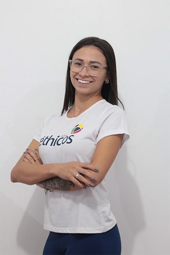 Priscila dos Santos de Oliveira - Professora do Quarto Ano