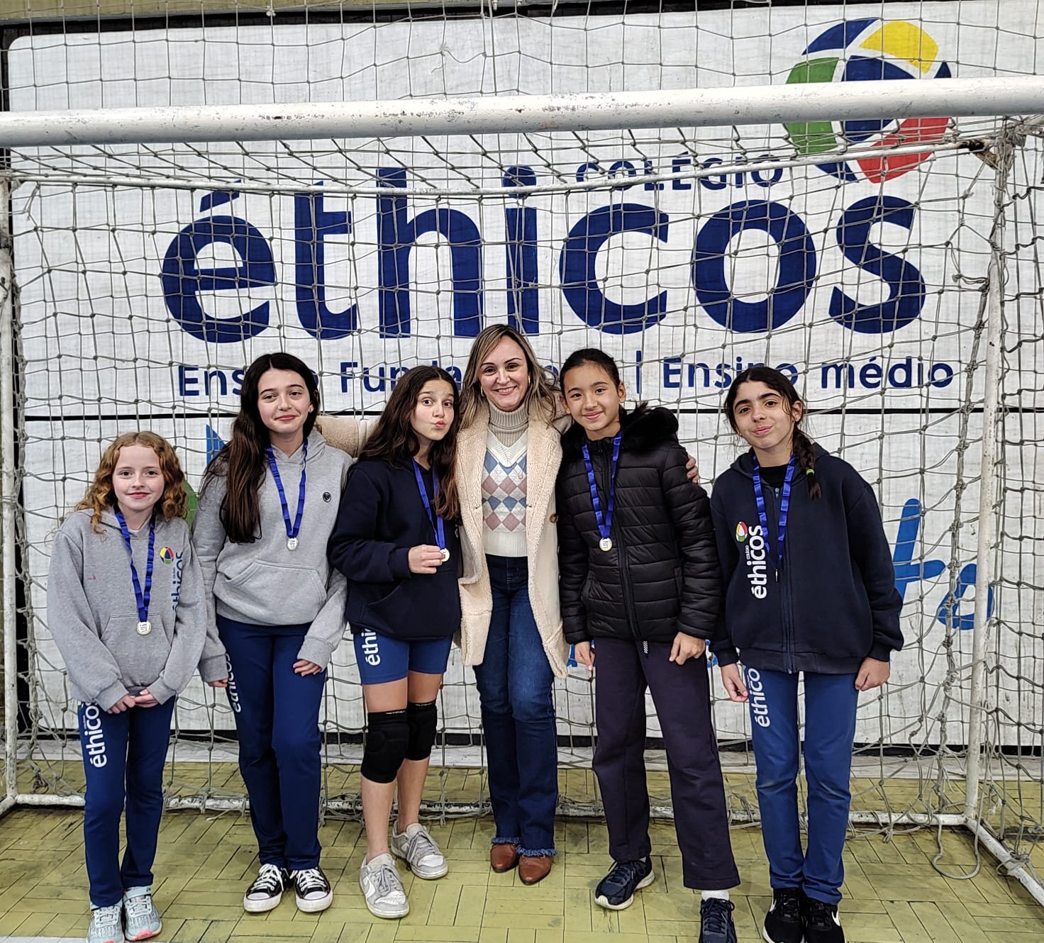 intersalas de vôlei e futsal.