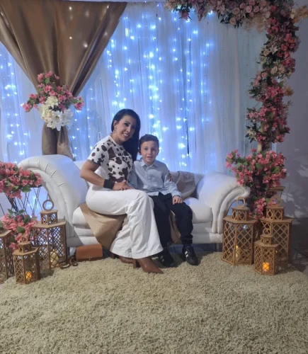 b5408760-47ca-410f-b2d8-800a93e94513